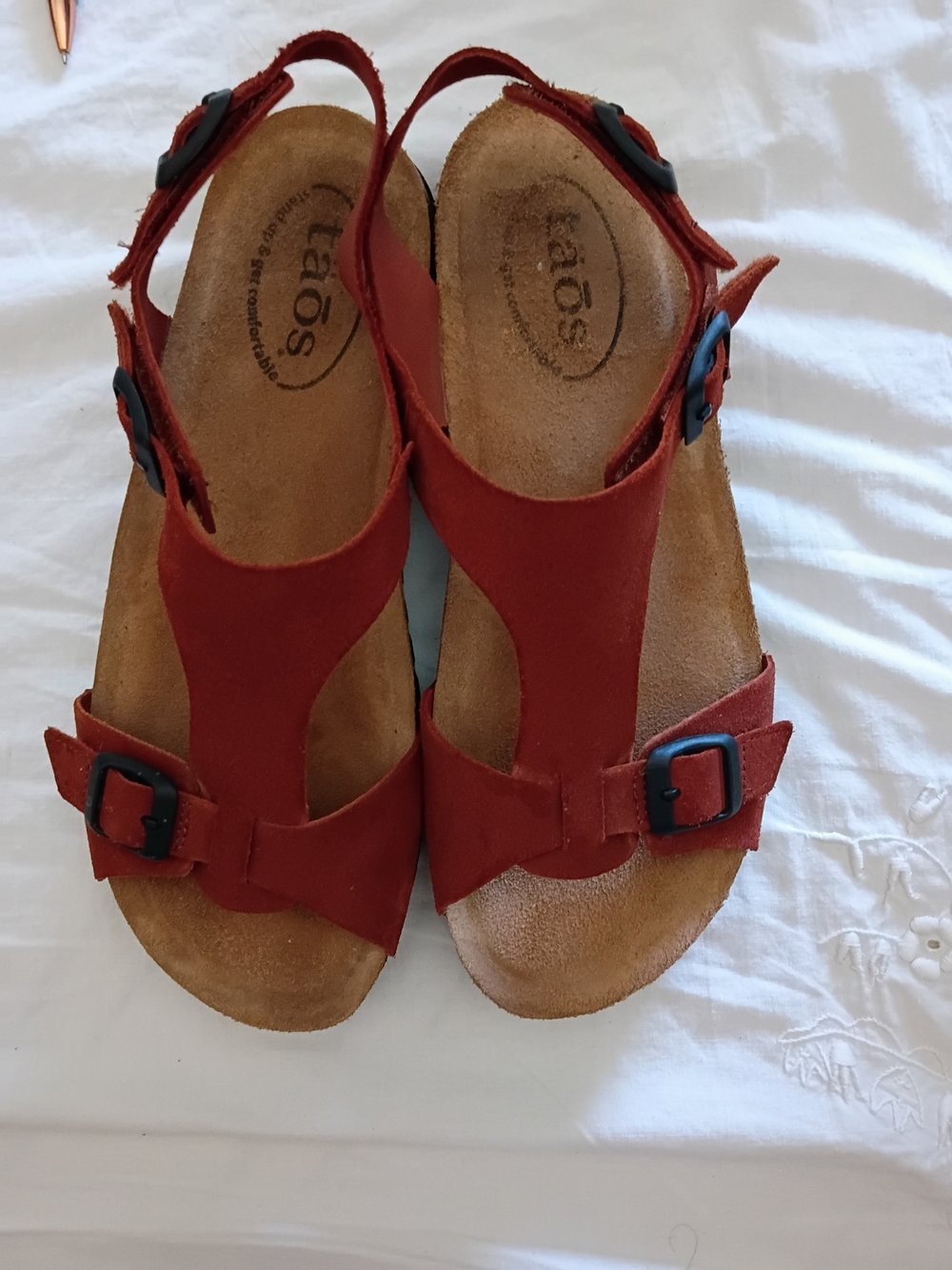Taos Footwear Women's Red Adjustable Buckle Sandals